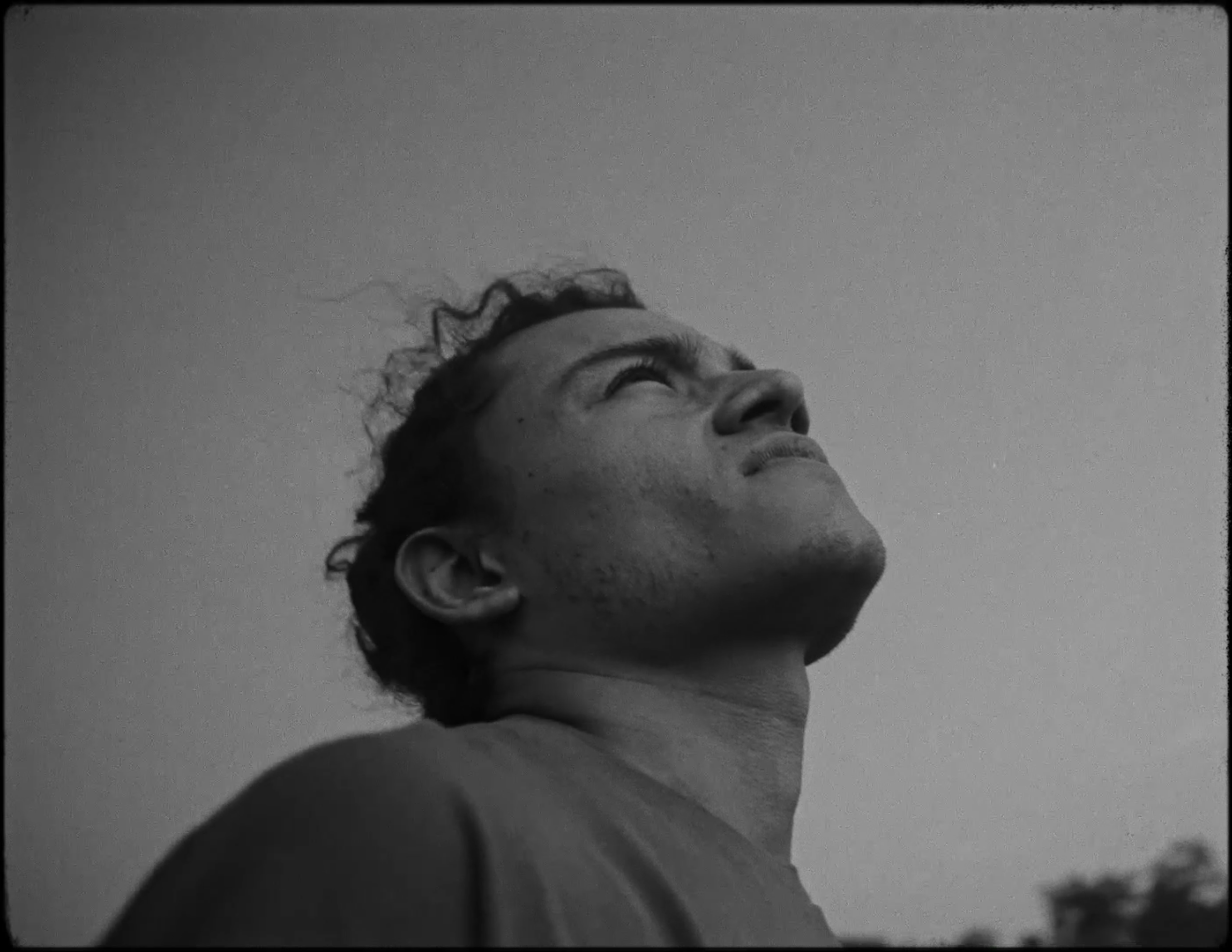 Ernesto Abrego - Vuelve